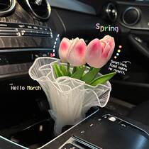 Pendulum Tulips Tulips Tulips Wind 2023 чистый красный Новые автомобили Декоративные девушки в автомобиле