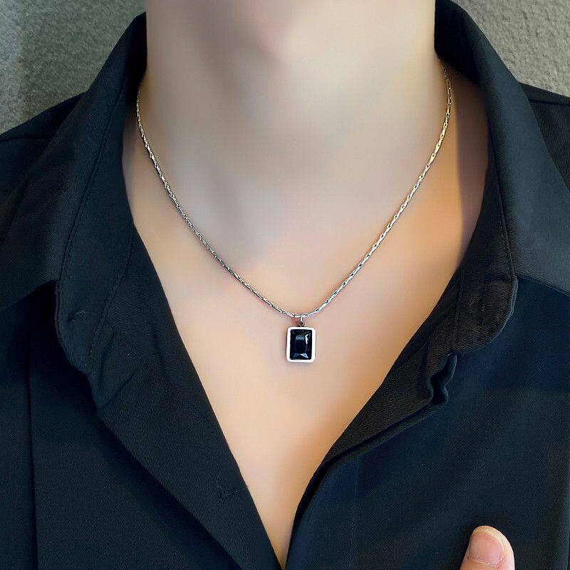 Men's Necklace, Niche Design, High-End Collarbone Chain, Light Luxury, Simple Titanium Steel Pendant, Black Square Pendant