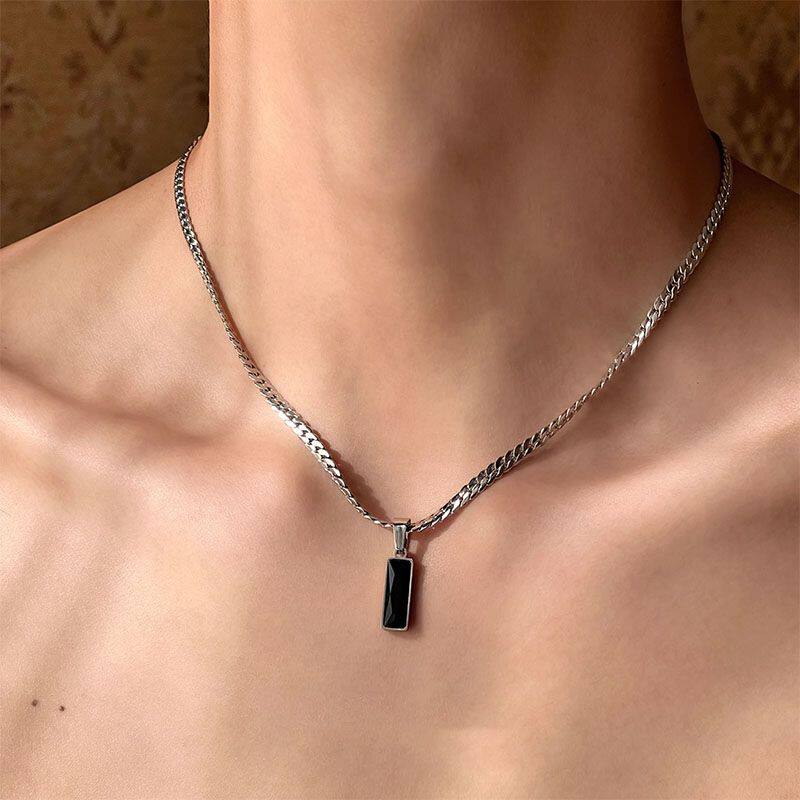 Mangray Black Minimalist Geometric Titanium Steel Necklace for Men, Hip Hop, Versatile, High-End Collarbone Chain, Sweater Chain, Accessories