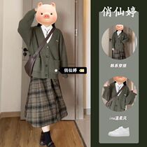 Early autumn retro college style dress set with lazy style sweater cardigan and plaid skirt two-piece set