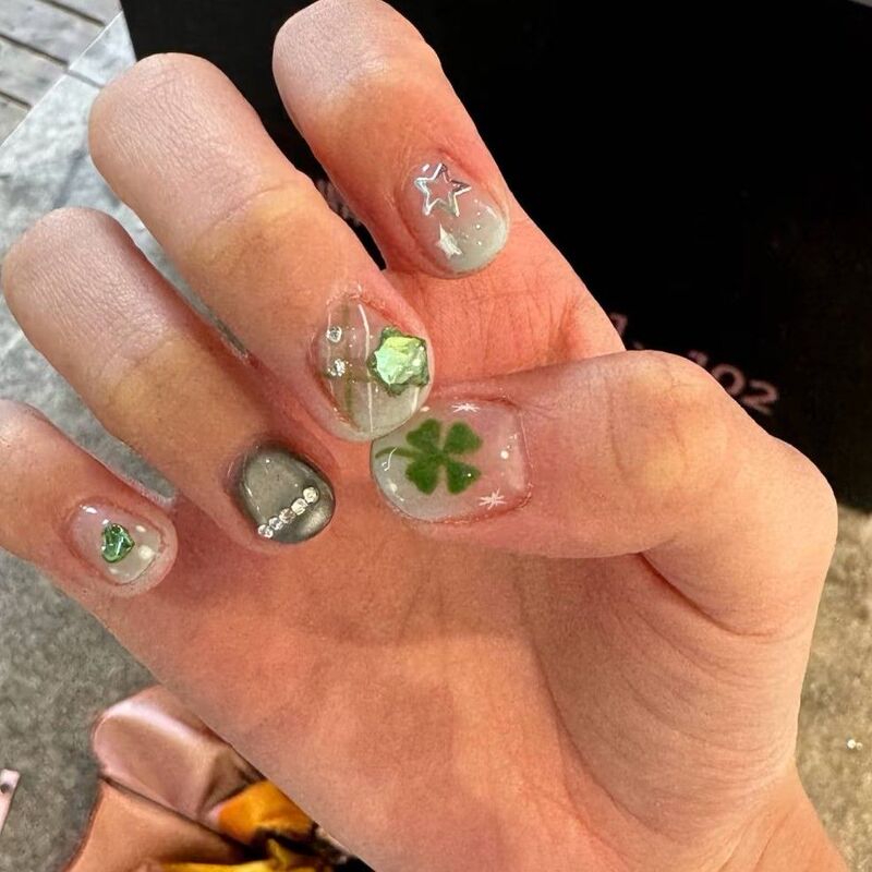 Korean-Style Ins Spring Lucky Four-Leaf Clover Shell Gloss Nail Stickers Forest-Style Sweet Four-Leaf Clover Nail Stickers Korean-Style Ins Spring Lucky Four-Leaf Clover Shell Gloss Nail Stickers Forest-Style Sweet Four-Leaf Clover Nail Stickers