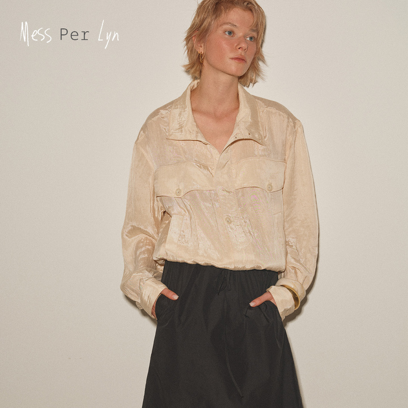 Mess Per Lyn Simple and Stylish Glossy Lightweight Casual Cardigan Jacket