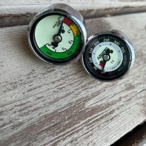 Diving mini pressure gauge scuba decompression air pressure gauge one-piece pressure measuring residual pressure gauge cylinder high pressure button side hanging