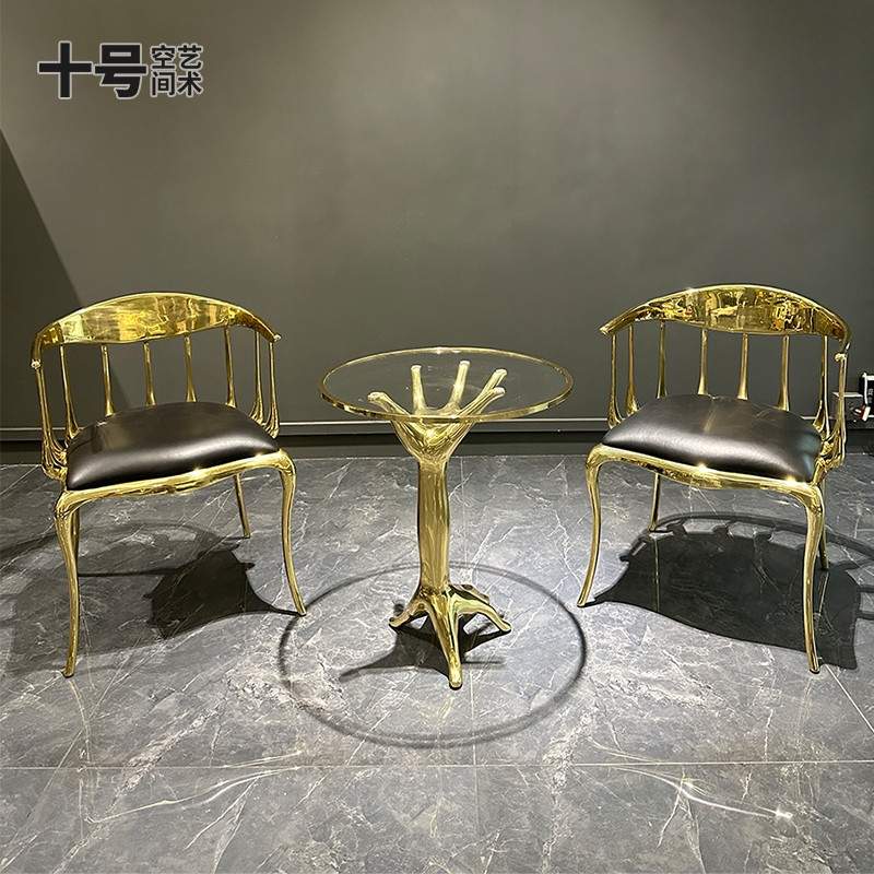 Modern Light Luxury Italian Dining Chair, Simple and Stylish Chair, Nordic Creative Minimalist Backrest, Pure Brass Irregular Metal Chair