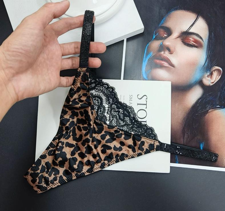 European and American Style Leopard Print Sexy Underwear for Women, Lace Ice Silk Breathable Thong with Rhinestones, V-Shaped Low-Waist Butt-Lifting Sports T-Pants