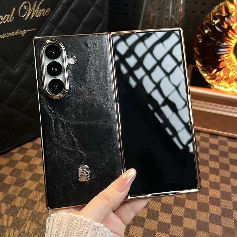 【Sf Express】Suitable for Samsung Z Fold7 Phone Case, New High-End Oil Wax Leather W26 Case, Foldable Screen Case with Integrated Film, Ultra-Thin and Drop-Proof, Galaxy Z Fold6 Heart of the World Protective Cover