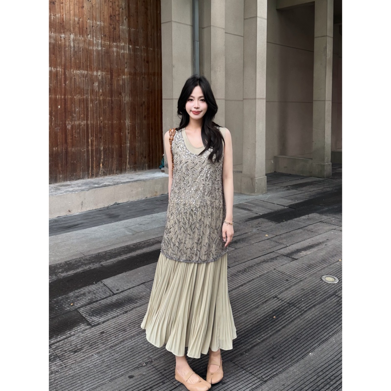 Far Room【Silver Feather Sparkle】2026 Summer New Heavy Beaded Sequin Textured Layered Dress Far Room【Silver Feather Sparkle】2026 Summer New Heavy Beaded Sequin Textured Layered Dress