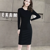 黑色打底连衣裙女春秋中长薄款紧修身内搭小圆领直身连体一步长裙