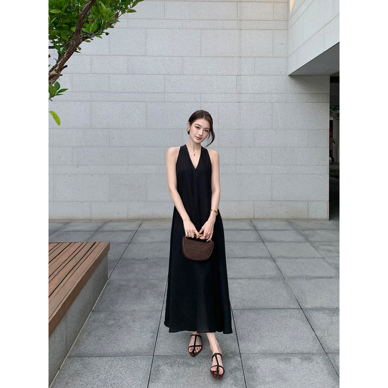 Maven Lin Elegant Aura Lyocell Halter Neck Sleeveless Dress Feminine Commuting A-Line Tank Long Dress