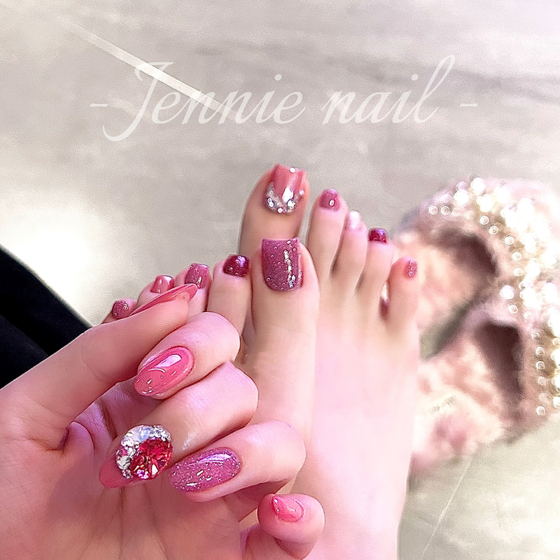 Pure Desire Style Peach Pink Handmade Wearable Nails with a High-End Feel, Dazzling Large Diamond Ball, Bridal Temperament, Complexion-Enhancing, Medium-Length Nail Art