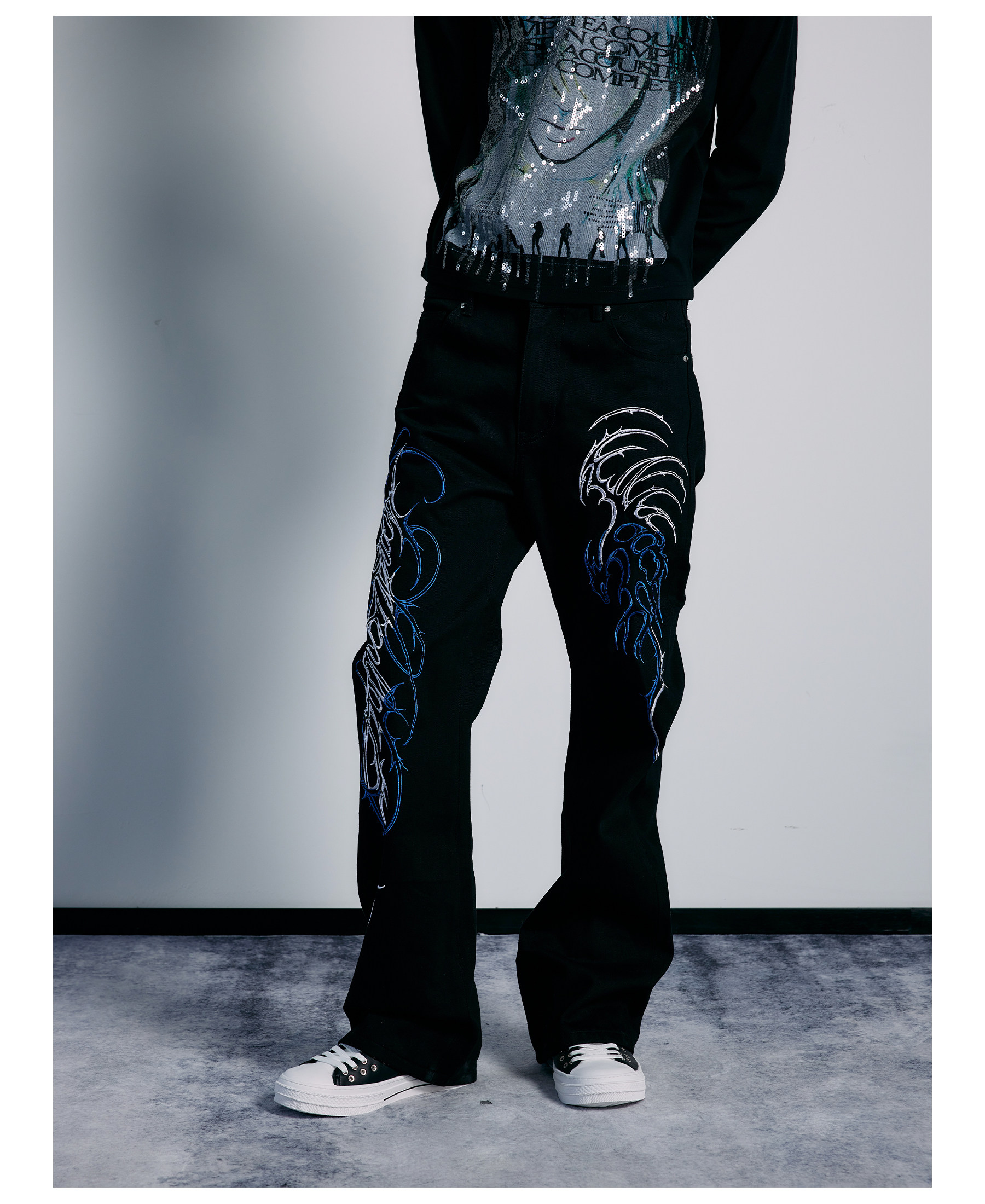 PAIKI Ice Blue Thorn Embroidered 13oz Straight-Leg Jeans