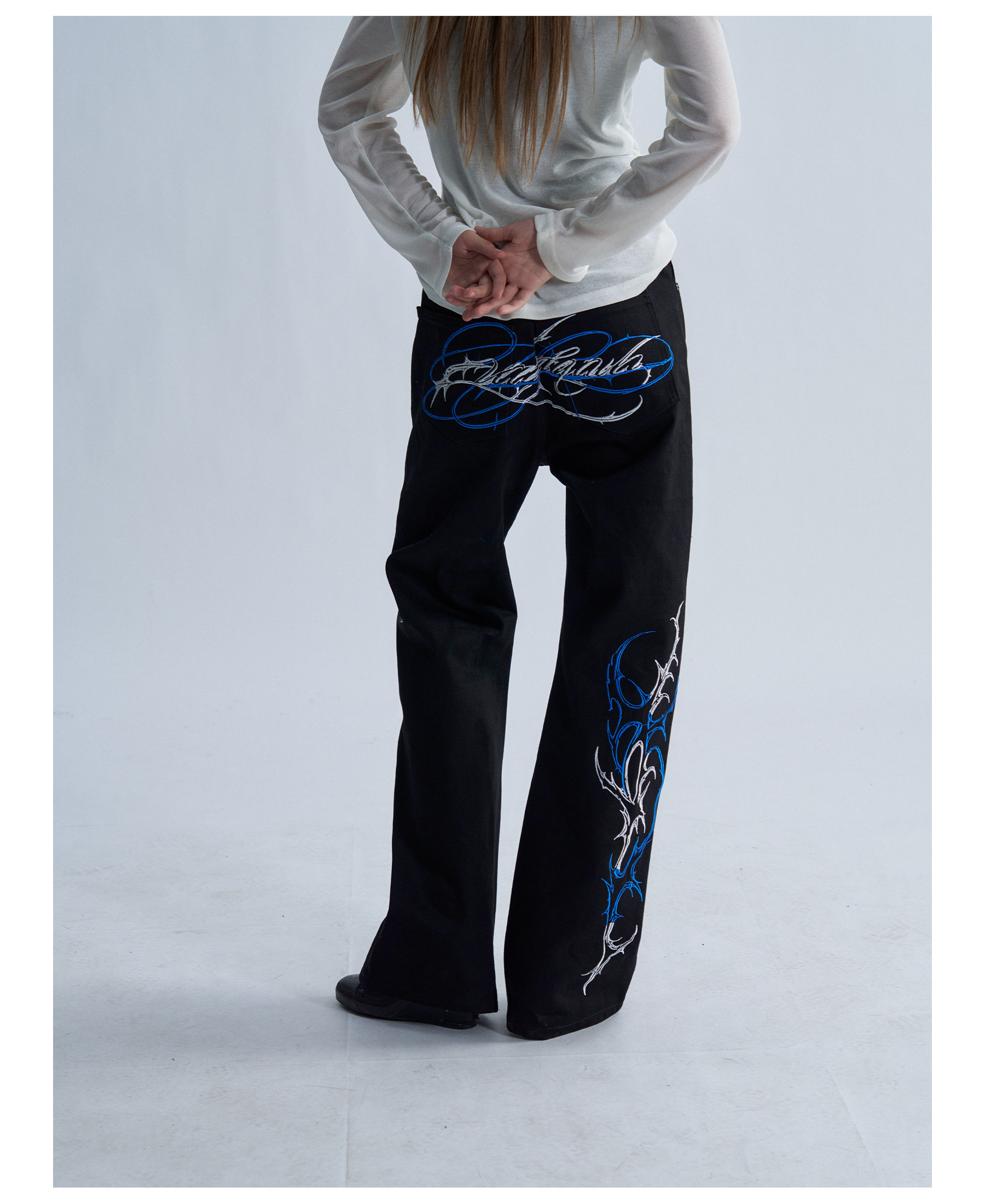 PAIKI Ice Blue Thorn Embroidered 13oz Straight-Leg Jeans