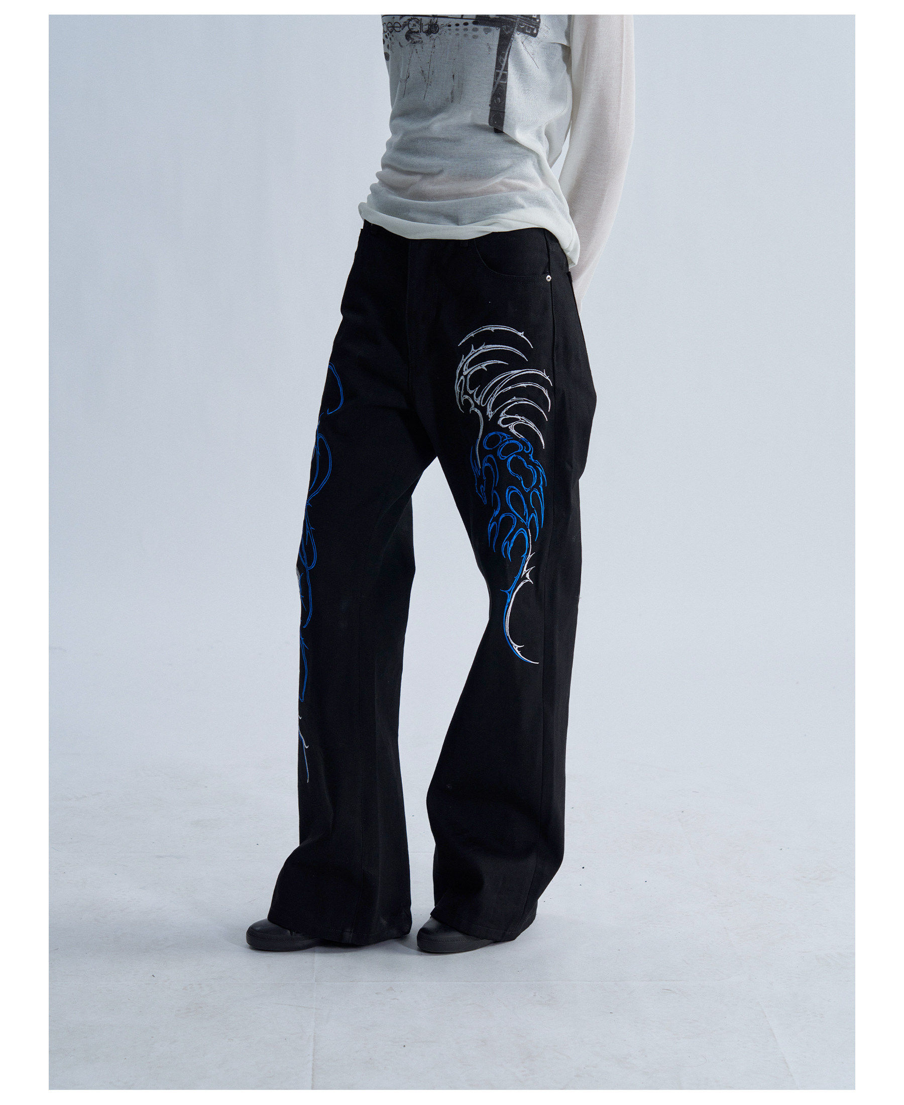 PAIKI Ice Blue Thorn Embroidered 13oz Straight-Leg Jeans