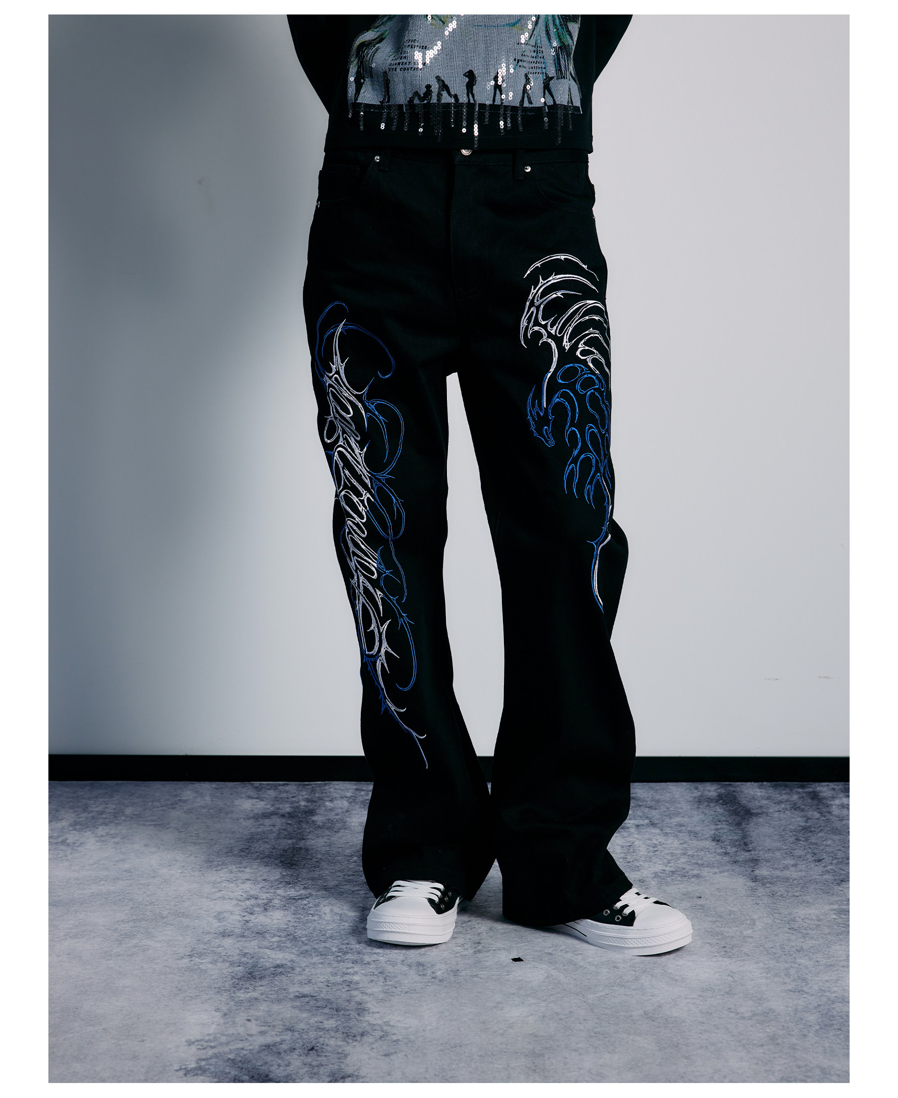 PAIKI Ice Blue Thorn Embroidered 13oz Straight-Leg Jeans