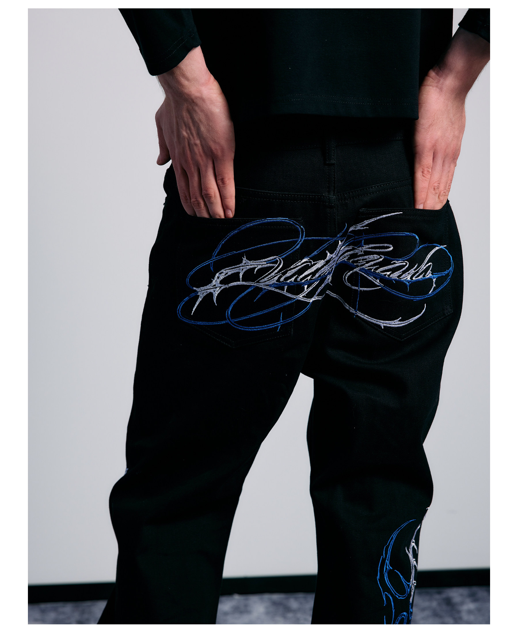 PAIKI Ice Blue Thorn Embroidered 13oz Straight-Leg Jeans