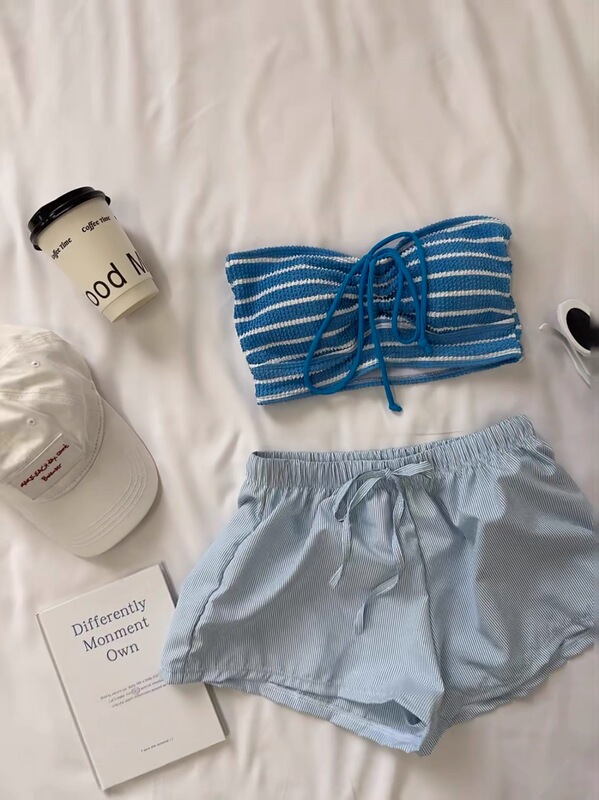 Korean ins Retro Striped Halter Neck Bandeau Bikini Sexy Girl Beach Vacation Two-Piece Swimsuit
