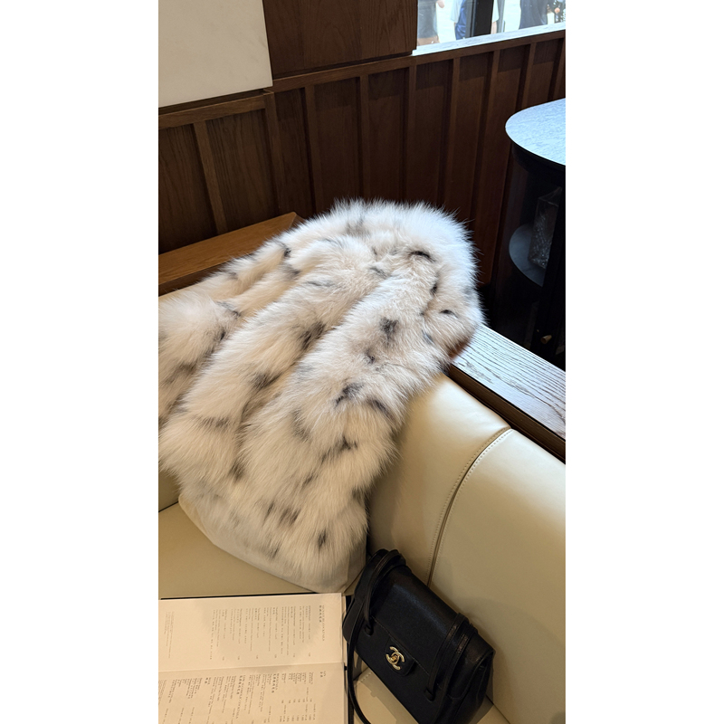 Unoone Snow Leopard Saga-Level Leopard Print Fox Belly Fur Autumn and Winter Stand-Up Collar Vest Jacket for Women