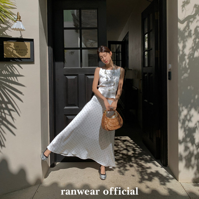 Ranwear heartthrob Xiangjia ຄລາສສິກ summer temperament backless suspender skirt ຍາວ skirt ສອງສິ້ນຊຸດສໍາລັບແມ່ຍິງ summer