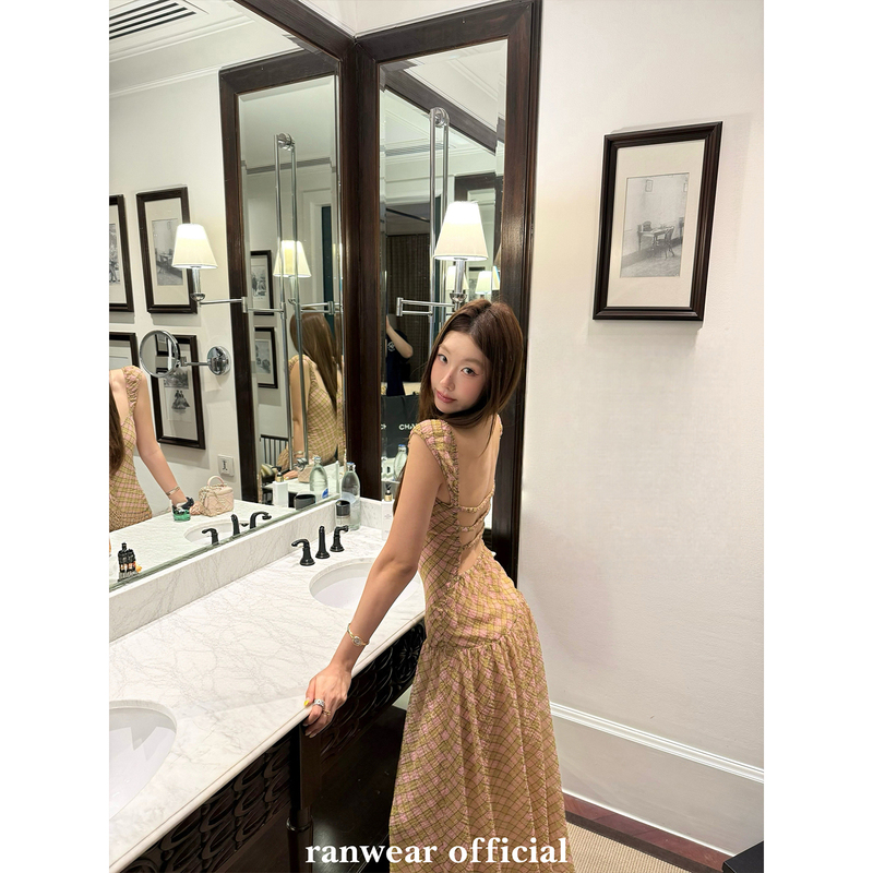 Ranwear's Top Recommendation! 'Giselle' Retro Bow-Tie Tie-Up Contrast Plaid Pleated Long Skirt Plaid Dress Ranwear's Top Recommendation! 'Giselle' Retro Bow-Tie Tie-Up Contrast Plaid Pleated Long Skirt Plaid Dress