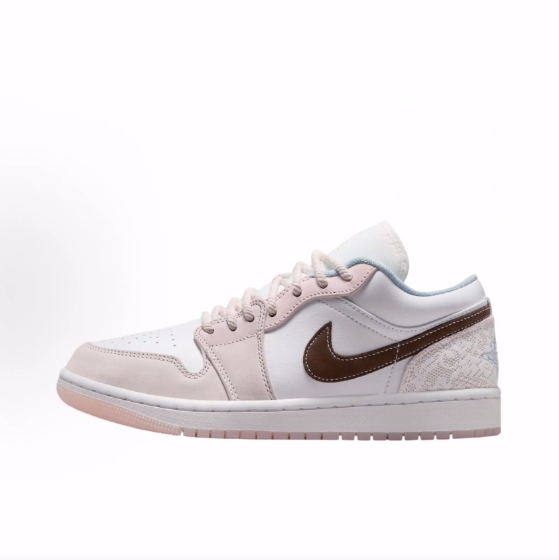 Jordan Air Jordan 1 Fashionable and Comfortable Non-Slip and Wear-Resistant Low-Top Basketball Shoes for Women in White and Pink Jordan Air Jordan 1 Fashionable and Comfortable Non-Slip and Wear-Resistant Low-Top Basketball Shoes for Women in White and Pink