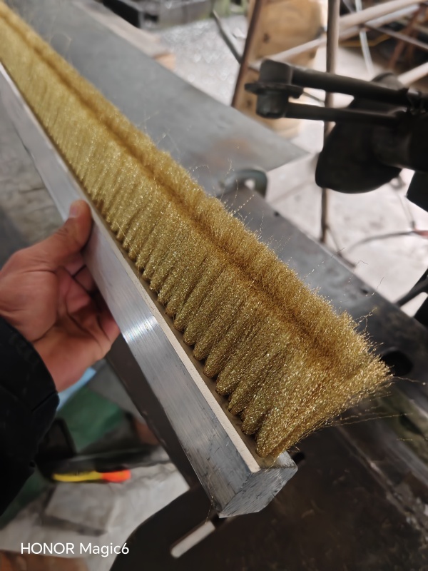 Stainless Steel Wire Brush, Polishing and Rust Removal Wire Brush, Thickened and Reinforced, Wear-Resistant and Durable Wire Brush