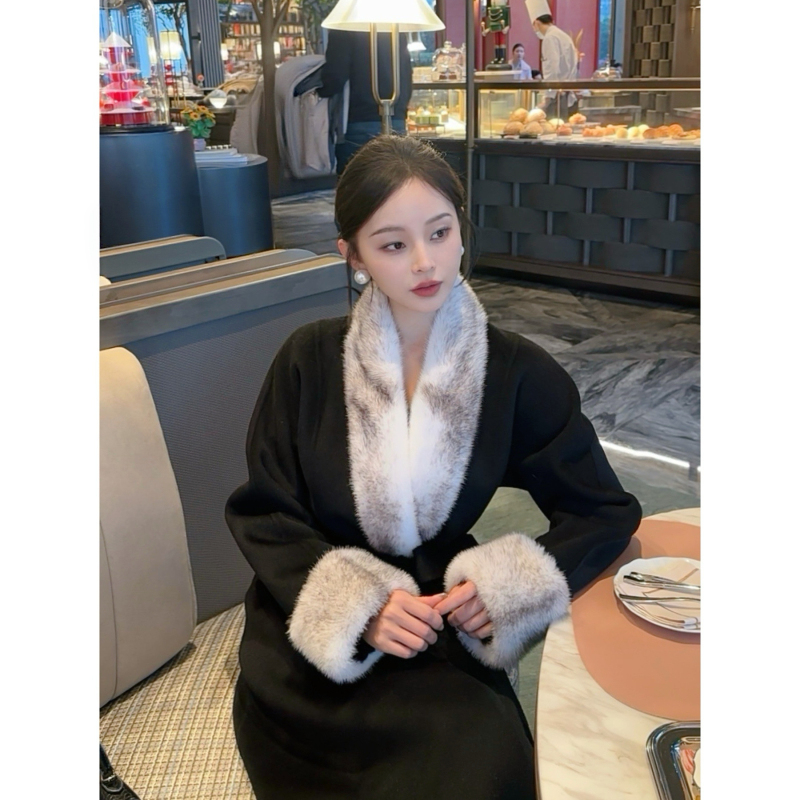 Lzq [Middle Eastern Lady] Fur-Trimmed Collar, Elegant Long Double-Sided Wool Coat, Winter Luxurious Woolen Overcoat