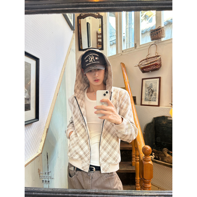 Stay the Night College-Style Diamond-Shaped Retro Plaid Hooded Zip-Up Sweatshirt Jacket with a Relaxed Vibe