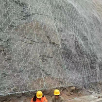 Active slope protection net anti-landslide wire rope net anti-rockfall interception flexible slope protection net soil-fixing net safety net
