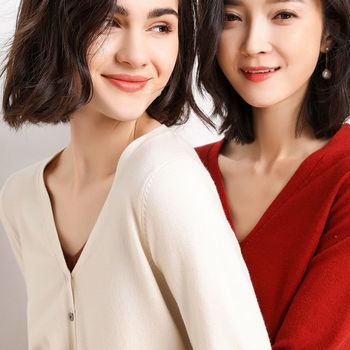 New 22 new spring women's coat long-sleeved v-neck knitted cardigan women's short thin solid color slim korean version slimming