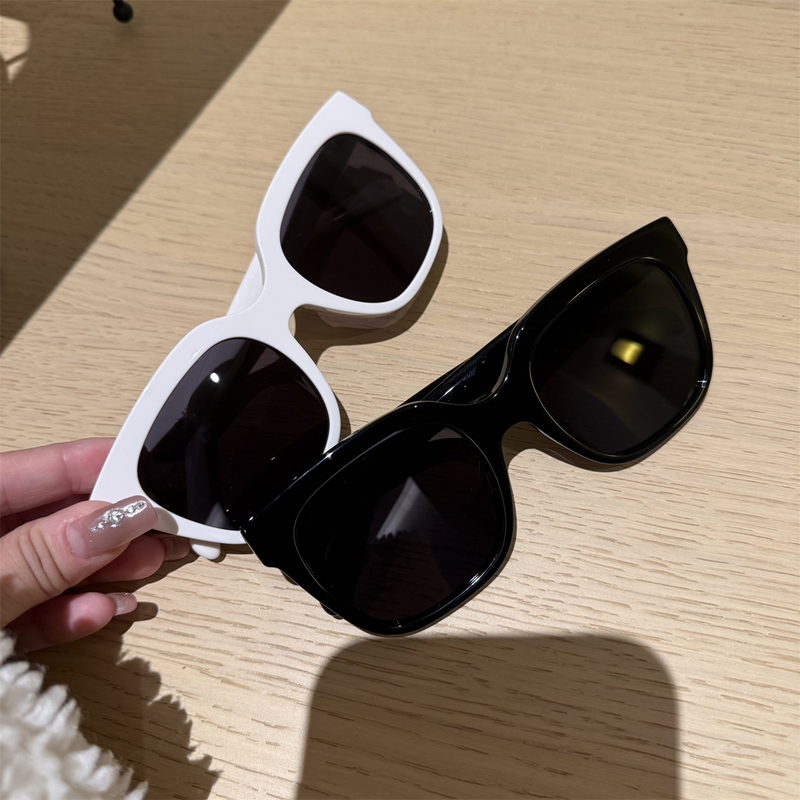 Star-Inspired Designer Polarized Trendy Square Sunglasses New Style Sunglasses for Men and Women with Uv Protection