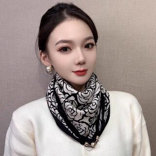 护颈磁吸扣围巾2025新款秋冬方巾女款三角丝巾披肩高级感防风围脖