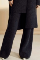 Tencel wool doesnt have to be said much the sisters know the wide-legged pants for the R005