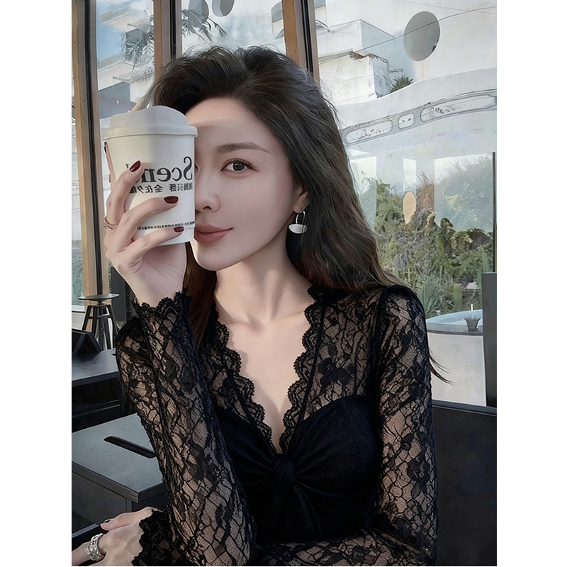 Темпераментная женская черная кружевная рубашка, женская коллекция 2025 года, осень и зима, уникальный супер красивый модный приталенный топ в западном стиле