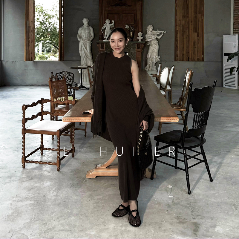 Lihuier Li Hui'Er Empty Mountain Sequence French-Style Sleeveless Knitted Dress, Light Luxury, Minimalist, High-End Tank Dress