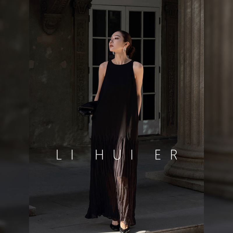 Lihuier Berlin Skyline French-Style Sleeveless Pleated Dress with a High-End Design Tank Dress Lihuier Berlin Skyline French-Style Sleeveless Pleated Dress with a High-End Design Tank Dress