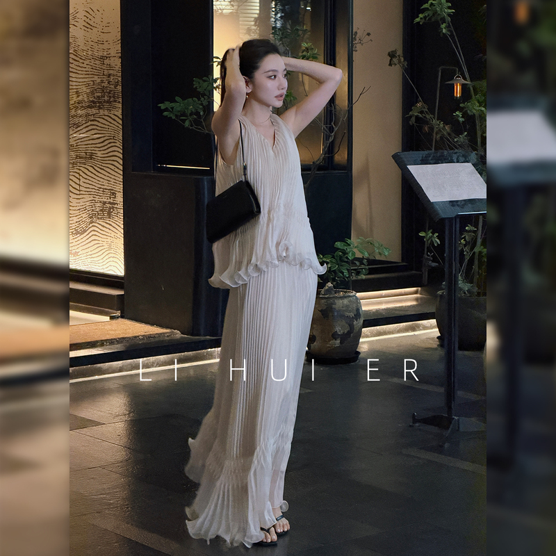 Lihuier Li Hui'Er Rosey Summer Style Elegant Accordion Pleated Striped Apricot Pink Vest and Skirt Set Lihuier Li Hui'Er Rosey Summer Style Elegant Accordion Pleated Striped Apricot Pink Vest and Skirt Set
