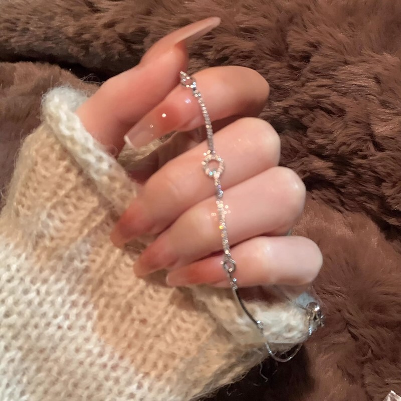 Super Shiny Circle Fortune Bracelet for Women 2026 New Model Light Luxury Niche High-End Exquisite Fashion Versatile Friendship Jewelry