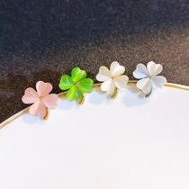 Cats eye stone four-leaf clover high-end brooch Korean style niche design cute brooch womens anti-exposure silk scarf buckle