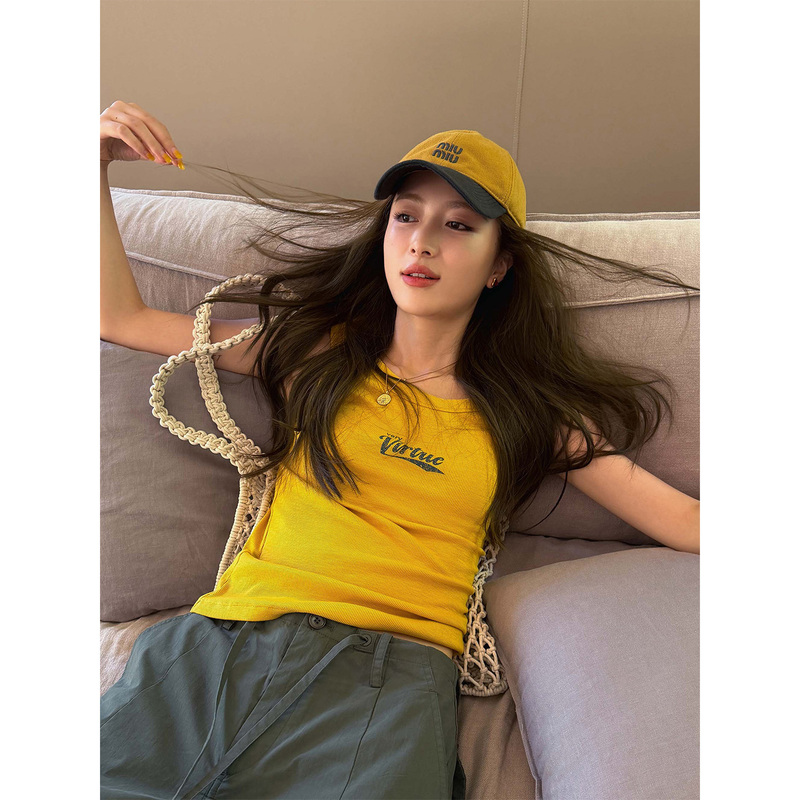Fiery Fire【Vintage Cd】American Retro Style Vest for Women, New Hot Girl Style, Slim Fit, Can Be Worn as an Inner or Outer Sleeveless Top Fiery Fire【Vintage Cd】American Retro Style Vest for Women, New Hot Girl Style, Slim Fit, Can Be Worn as an Inner or Outer Sleeveless Top