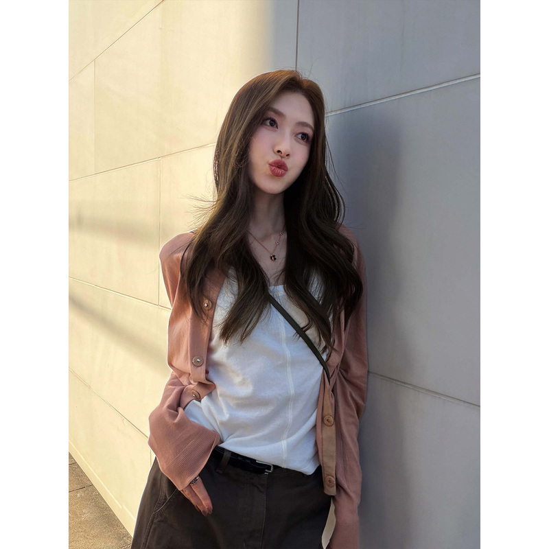 Fiery Fire【Structural Vest】Minimalist Structure with a Relaxed Feel, U-Neck Sleeveless Base Layer Vest for Women, New Style Fiery Fire【Structural Vest】Minimalist Structure with a Relaxed Feel, U-Neck Sleeveless Base Layer Vest for Women, New Style
