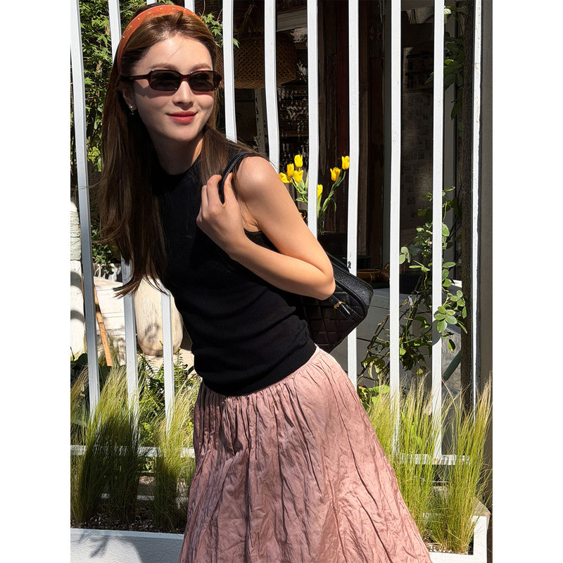 Fiery Fire【Elegant and Sophisticated】Black Simple Slim Fit Sleeveless Vest Women's Tank Top Fiery Fire【Elegant and Sophisticated】Black Simple Slim Fit Sleeveless Vest Women's Tank Top