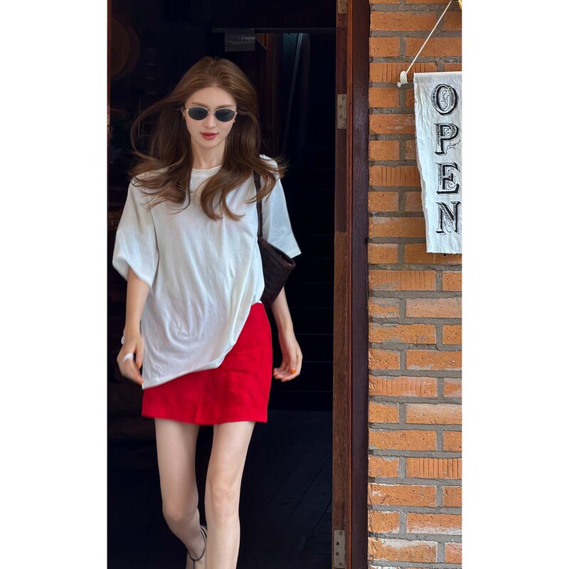 Fiery Fire【Red and Black】Korean-Style Linen Short Skirt for Women, New High-Waisted Design That Covers the Hips, Enhances Complexion, and Slims the Figure, Solid Color Half Skirt