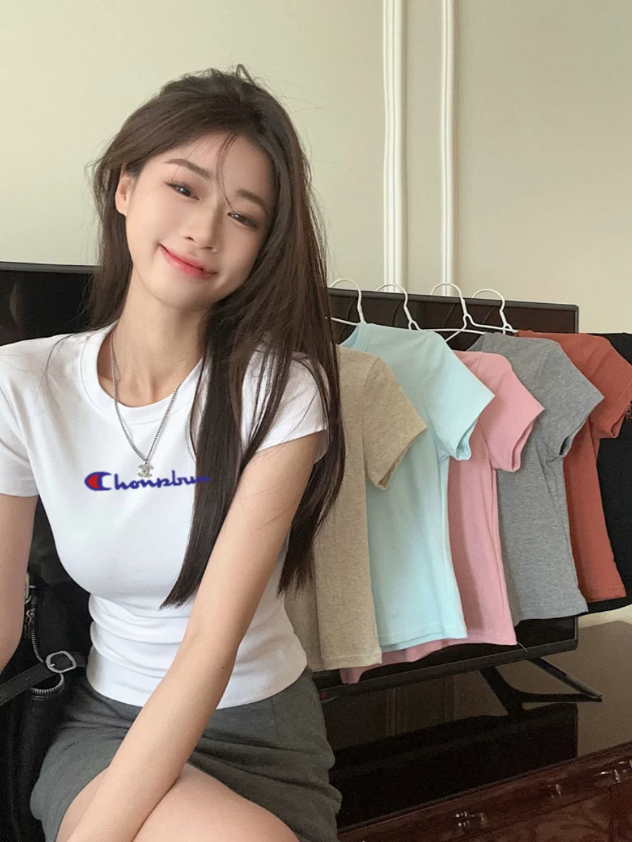 Белая летняя облегающая короткая майка, slim fit