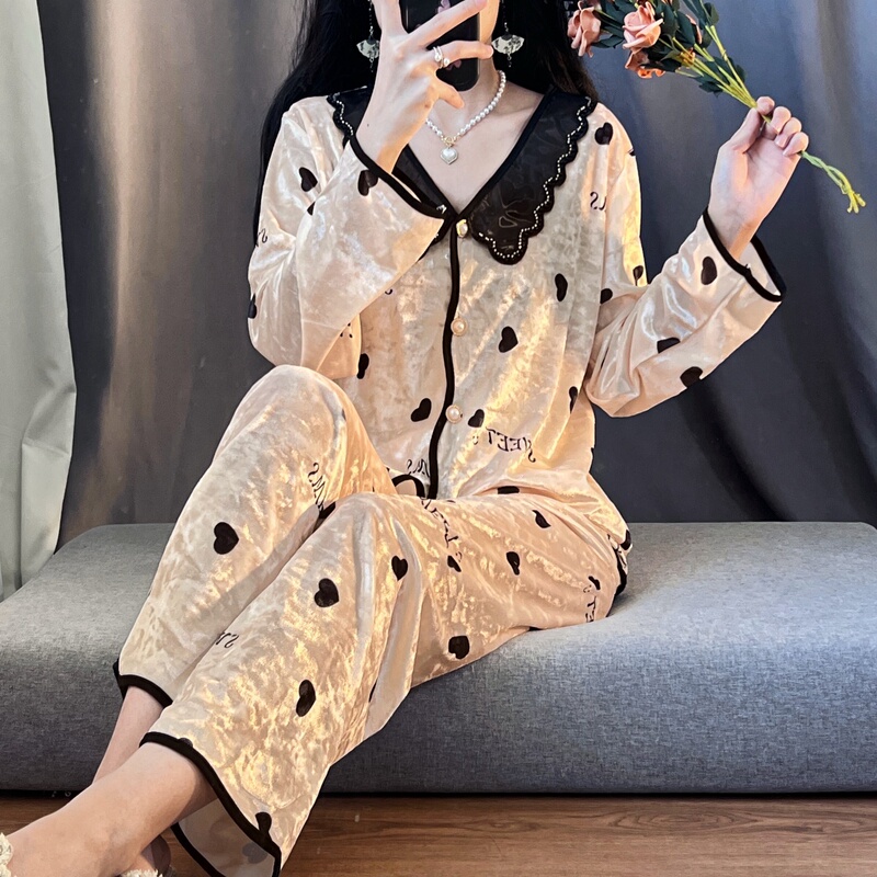 High-End Diamond Velvet Pajamas for Women, Autumn and Winter 2026 New Long-Sleeved Home Wear Set, Sweet French Gold Velvet
