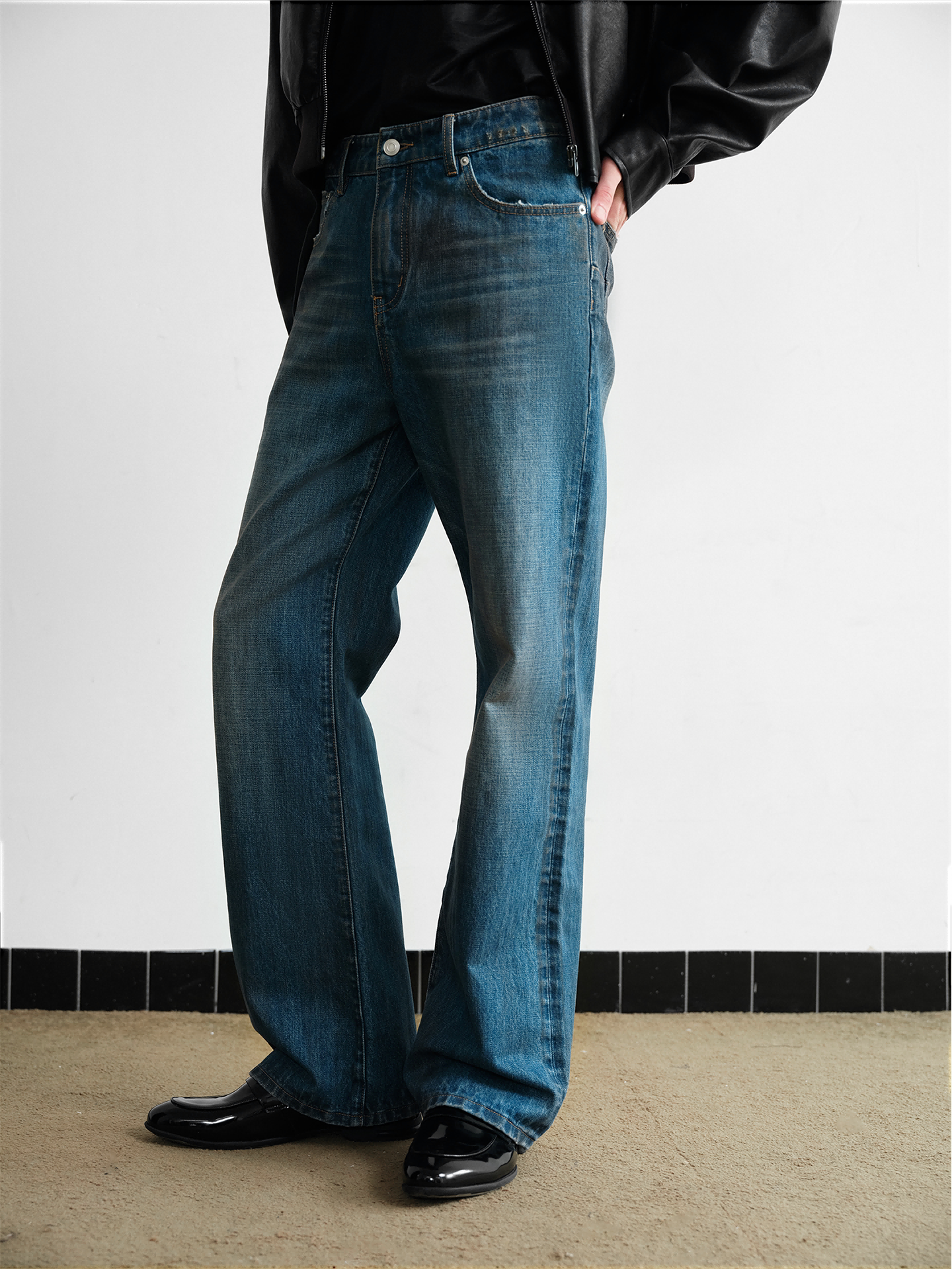 Slight Vogue Slightly Distressed Straight-Leg Jeans