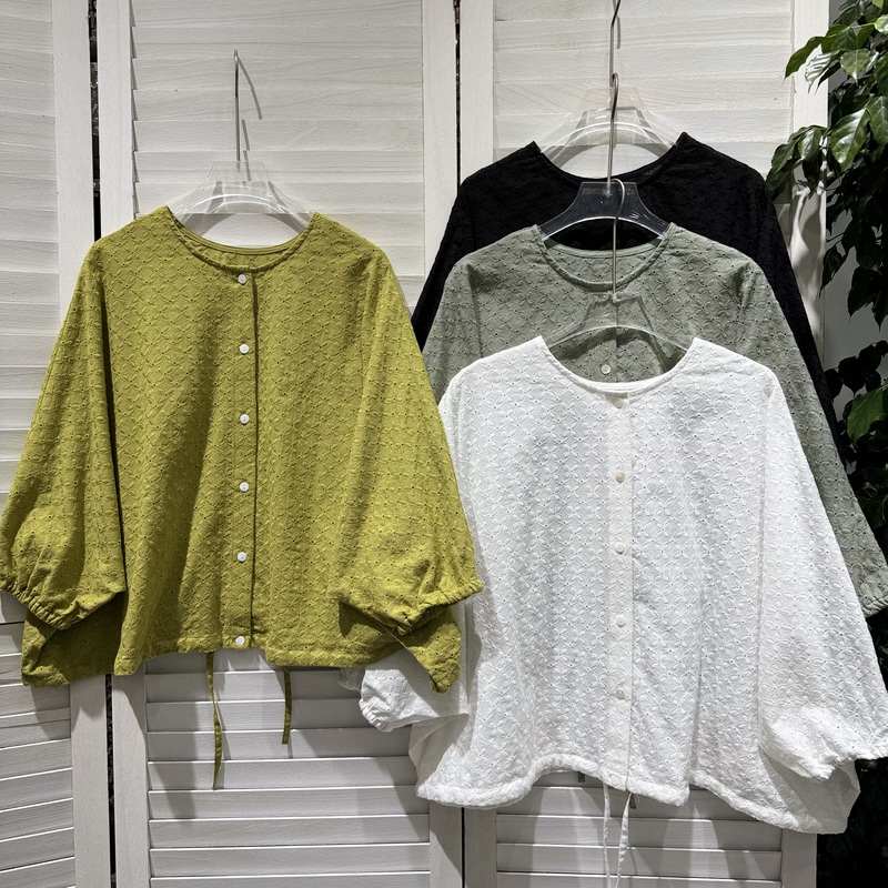 Japanese Style Single-Breasted Shirt with Front and Back Wear Options, Mid-Sleeve, Hollow Embroidery, Shell Button, Women's Shirt Yz8, Bust 168, Length 56