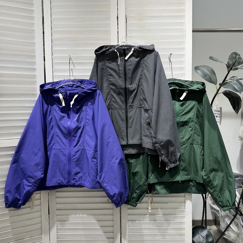 Japanese-Style N+ Women's Jacket, Vintage Commuter Nylon Blend Loose Hooded Jacket, E Bust Size 158, Length 60 Japanese-Style N+ Women's Jacket, Vintage Commuter Nylon Blend Loose Hooded Jacket, E Bust Size 158, Length 60