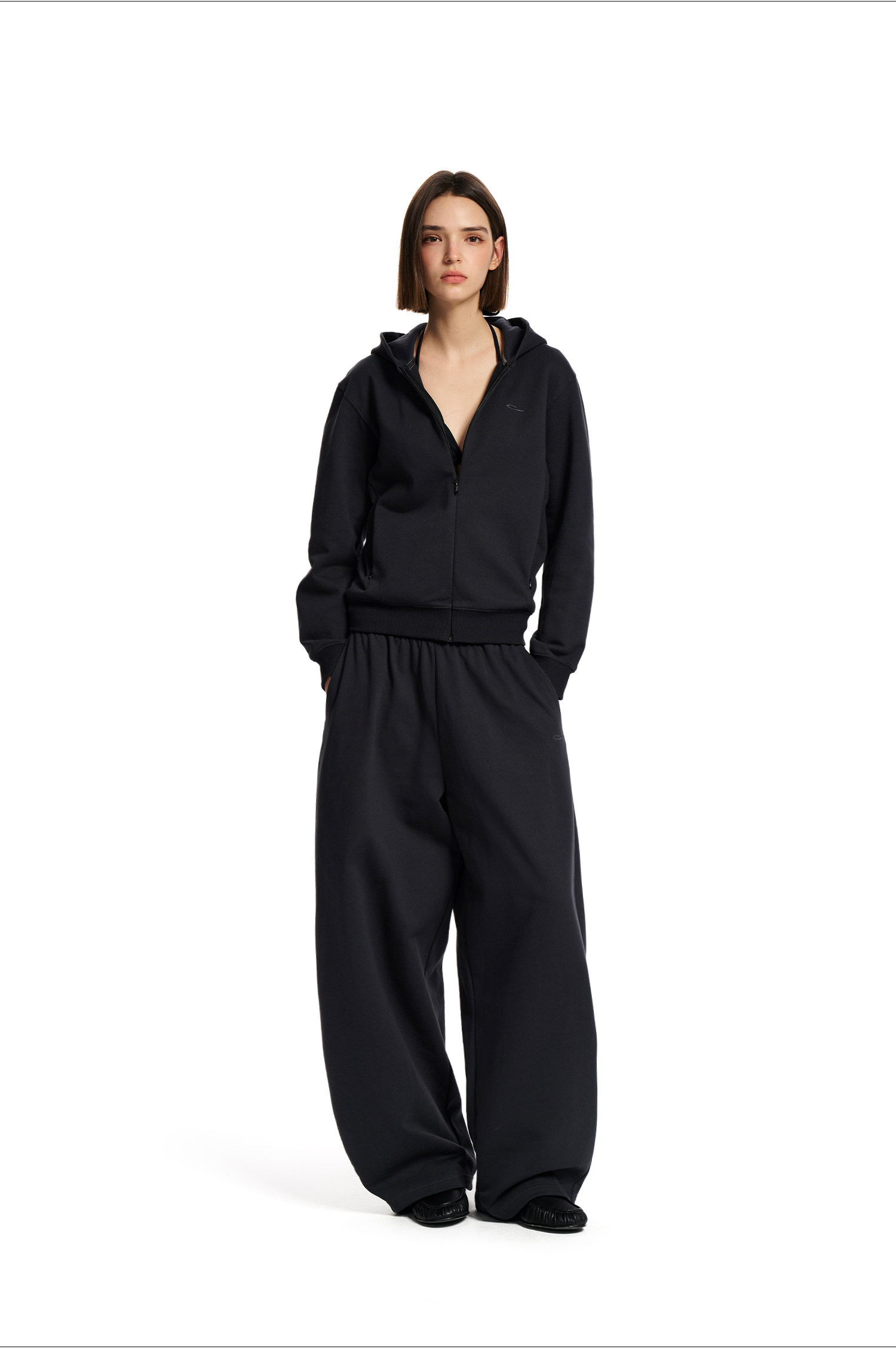 Loopsoon Wide-Leg Straight Sweatpants