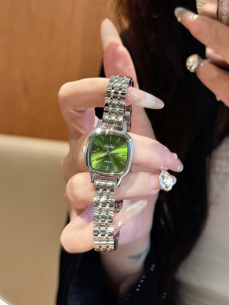 [New Year's Gift] Ji Feishi Small Square Sugar Watch for Women, Light Luxury Steel Band Small Dial Wristwatch Gift Box for Girlfriend