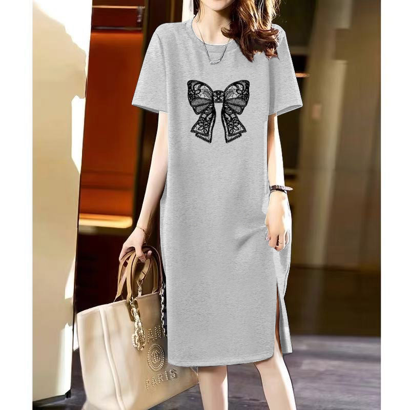 Mid-Length Over-The-Knee Slit White Short-Sleeved Dress for Women, Summer 2026 New Style, Stylish Loose Short-Sleeved T-Shirt Dress Mid-Length Over-The-Knee Slit White Short-Sleeved Dress for Women, Summer 2026 New Style, Stylish Loose Short-Sleeved T-Shirt Dress